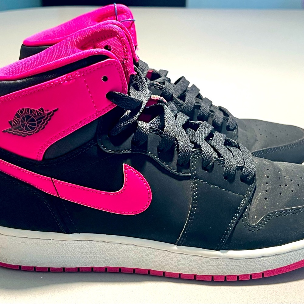 Air Jordan 1 Retro High “Vivid Pink” - Womens Size 9